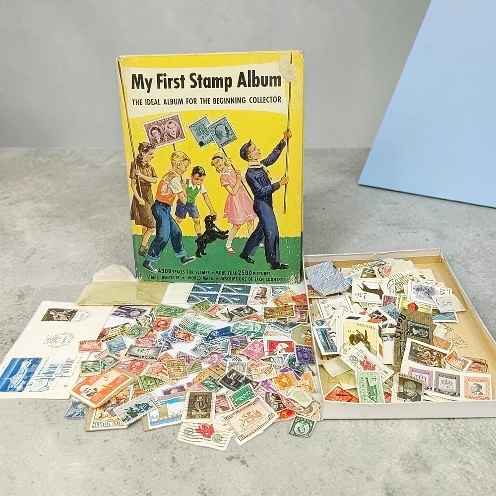 VTG 60's Minkus My First Stamp Album 1961 Book Large Lot Stamps US Foreign Loose